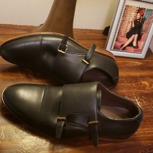 Men's dress shoes